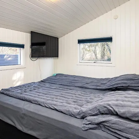 4 Person In V * Esbjerg